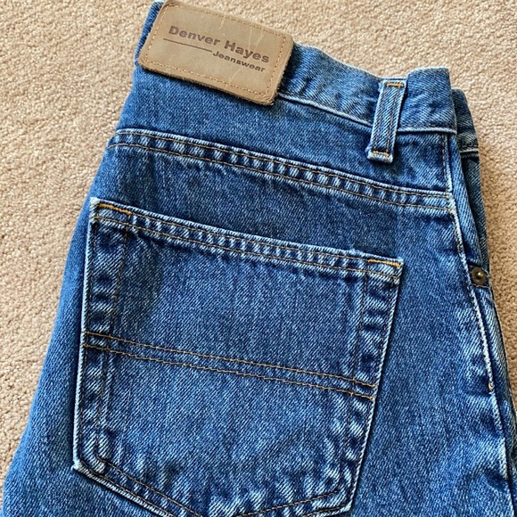 Denver Hayes Distressed Jeans - Picture 9 of 10